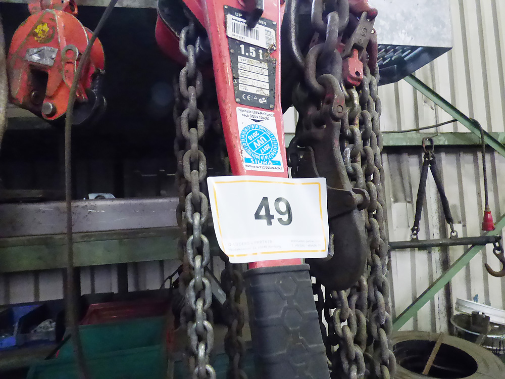 Pos.  49:  Posten Kettengehänge – Lot  49:  lot of Chain slings