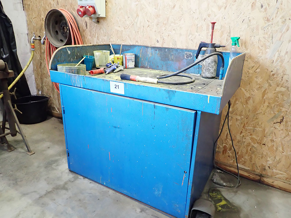 Pos.  21:  Kleinteilewaschanlage – Lot  21:  Small parts washing system