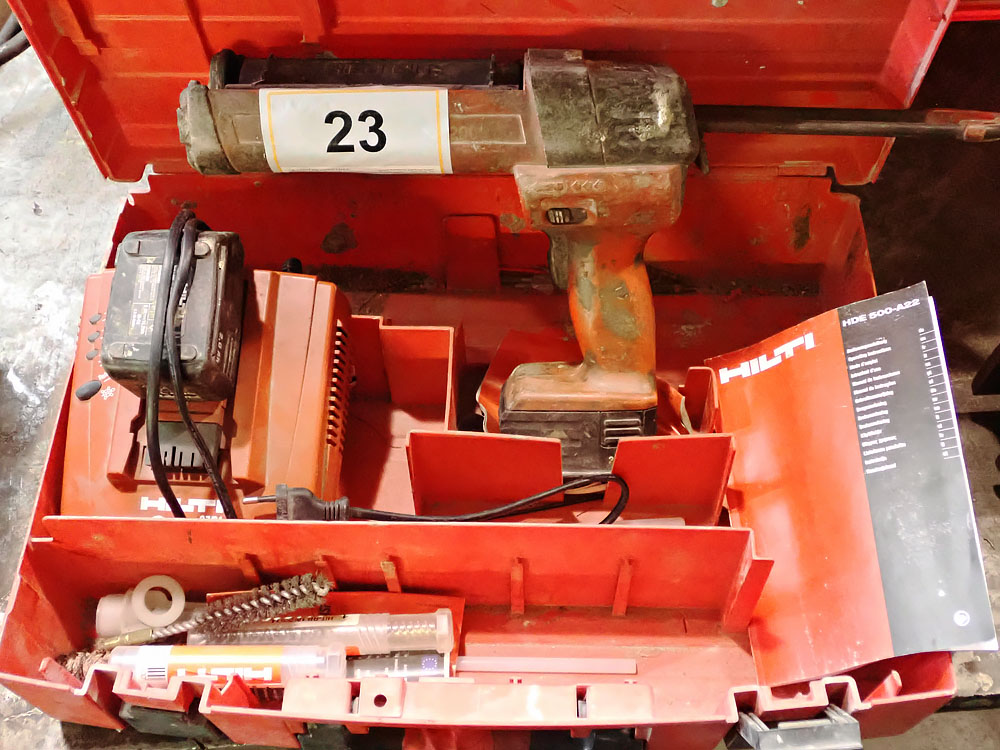 Pos.  23:  2-Komponenten Auspressgerät – Lot  23:  Two component dispenser