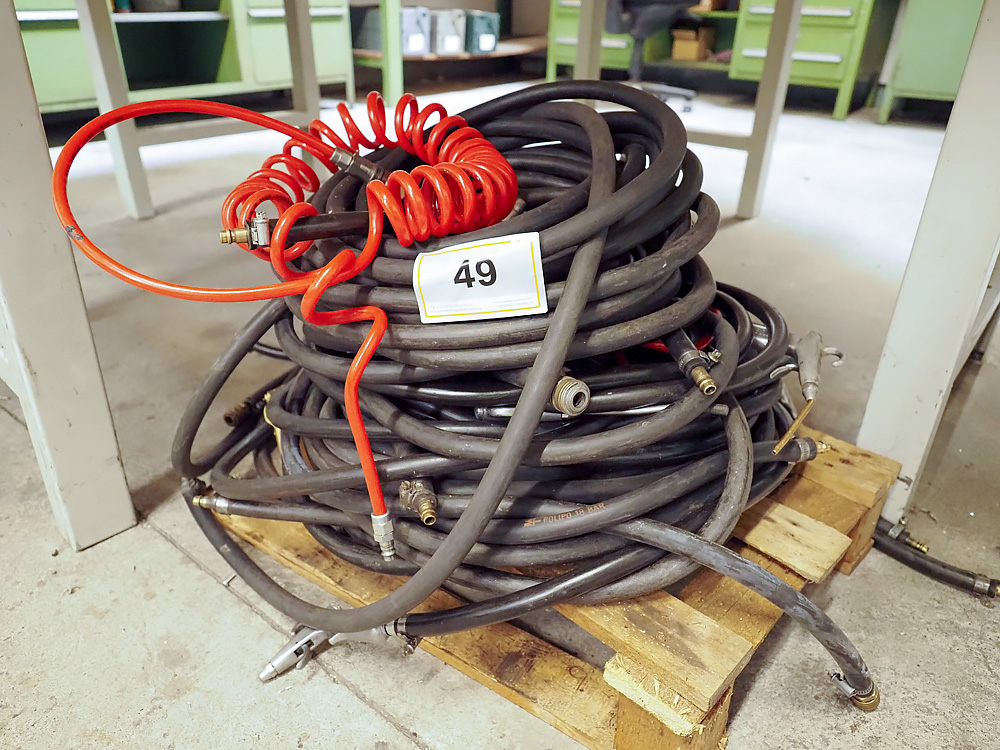 Pos.  49:  Posten Druckluft-Schläuche – Lot  49:  lot of Compressed air hoses