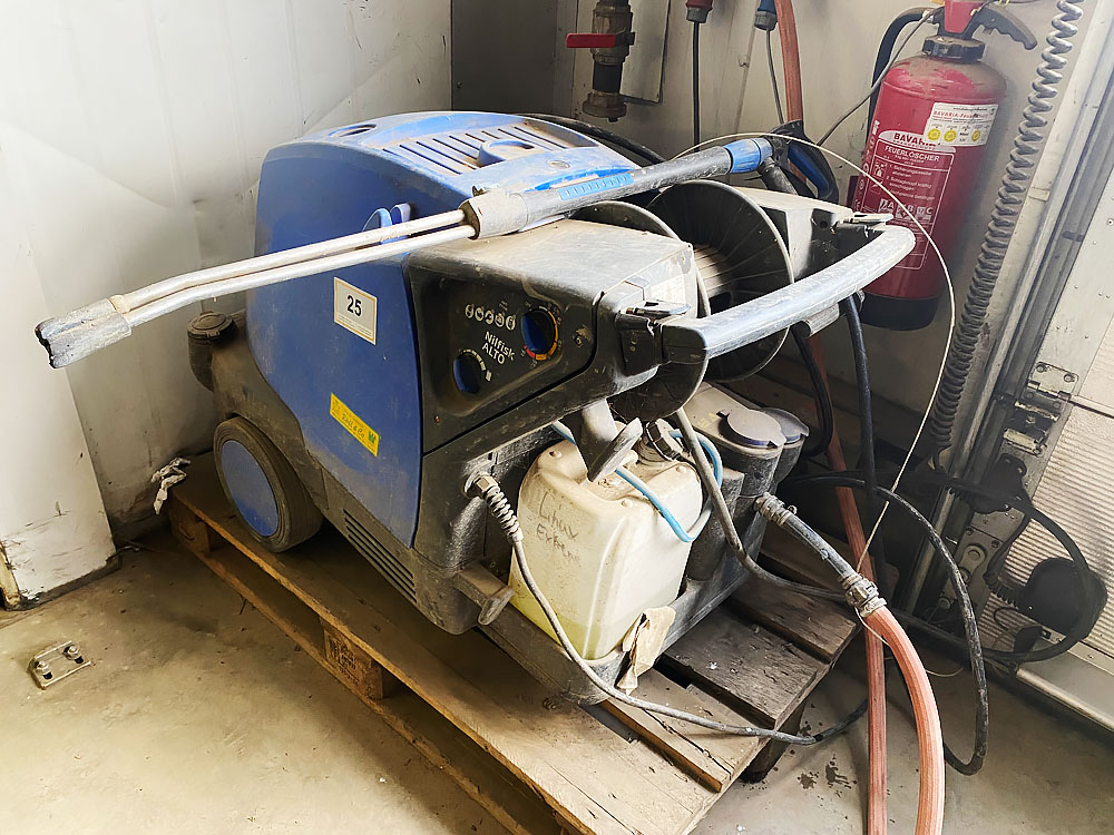 Pos.  25:  Heißwasser-Hochdruckreiniger – Lot  25:  Hot water pressure washer