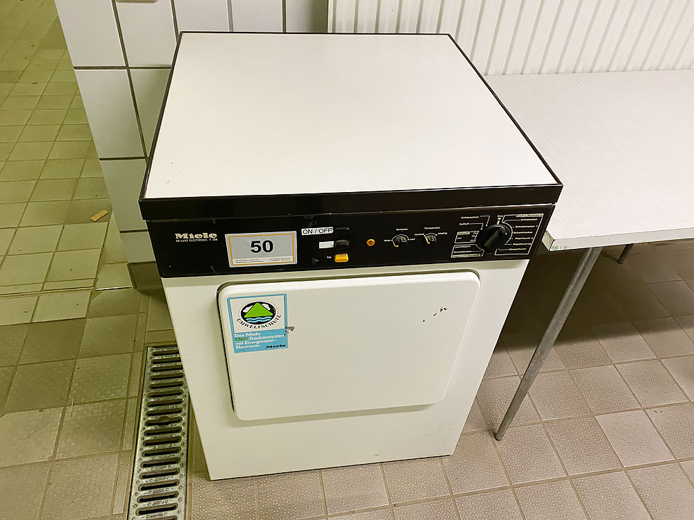 Pos.  50:  Wäschetrockner – Lot  50:  Clothes dryer