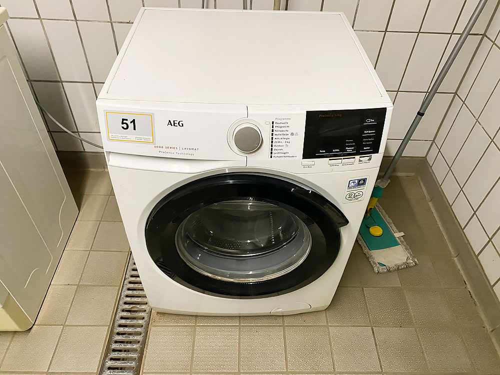 Pos.  51:  Waschmaschine – Lot  51:  Washing machine