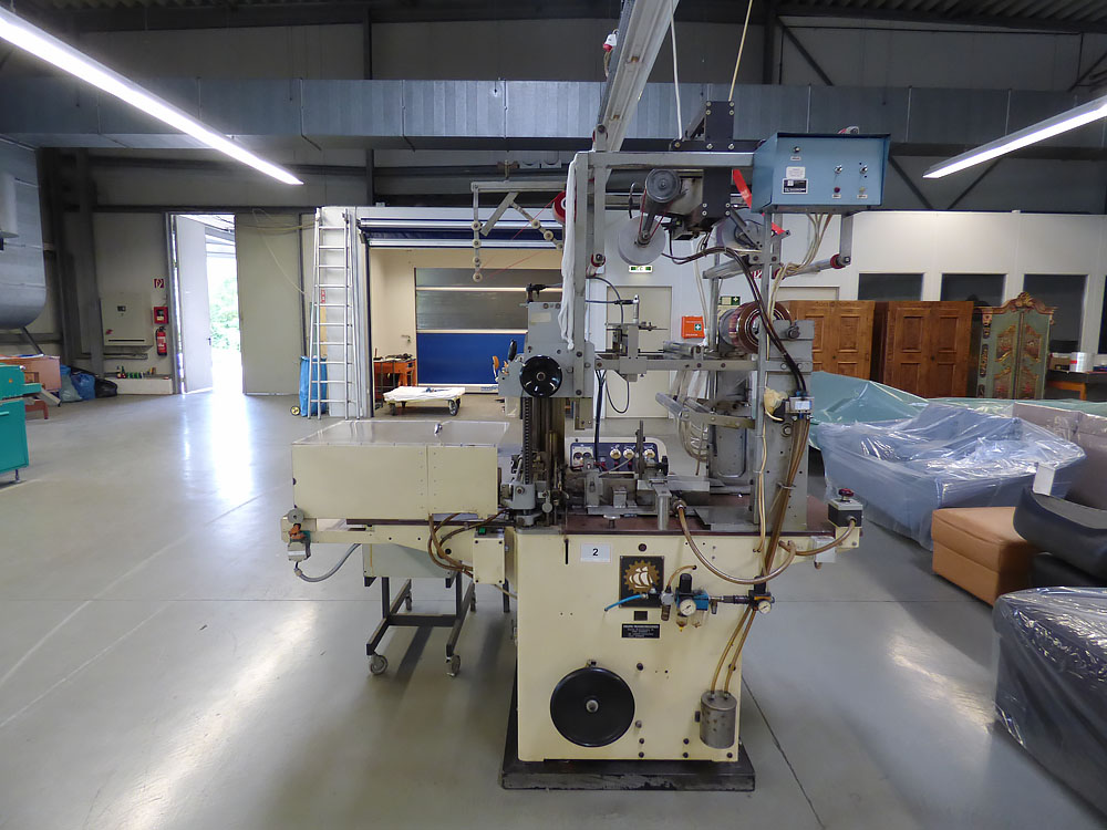 Pos.  2:  Folienverpackungsmaschine – Lot  2:  Foil wrapping machine