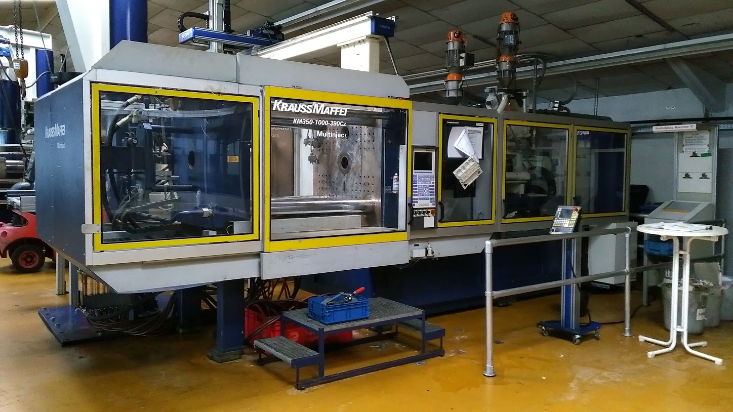 GBS Kunststofftechnik Plastic Injection Molding Machines, Toolmaking, Laboratory, Operating